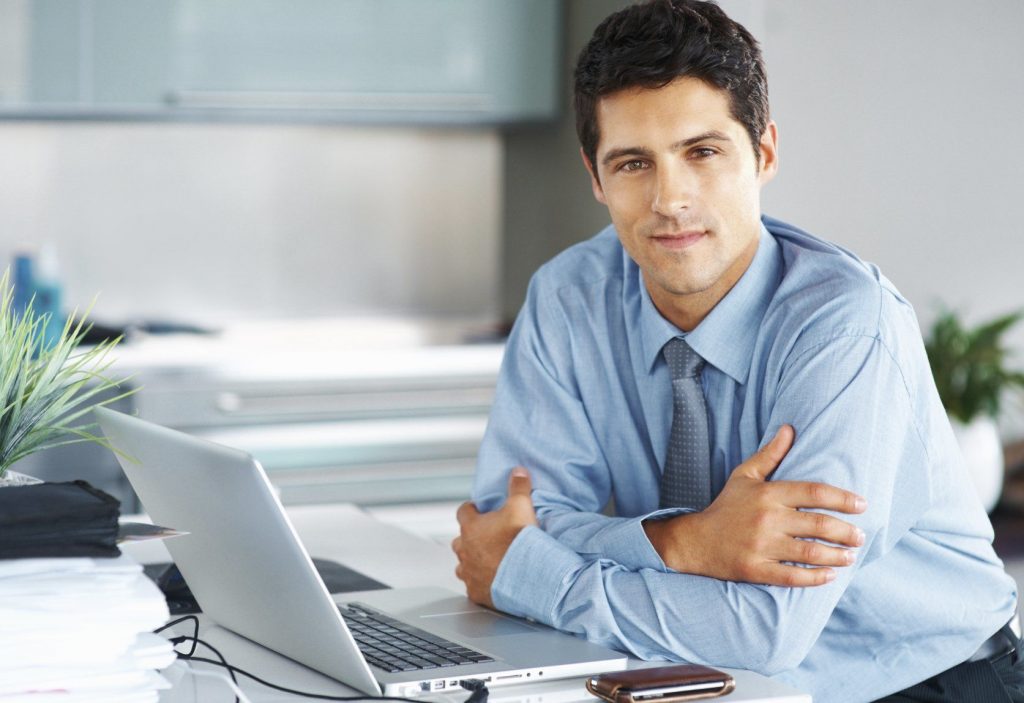jovem profissional como advogado correspondente